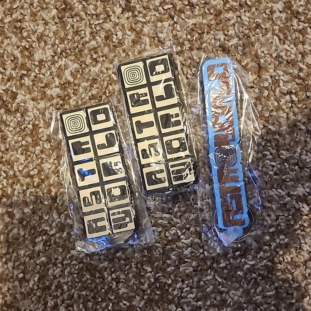 Travis Scott - Astroworld 3 keychain set